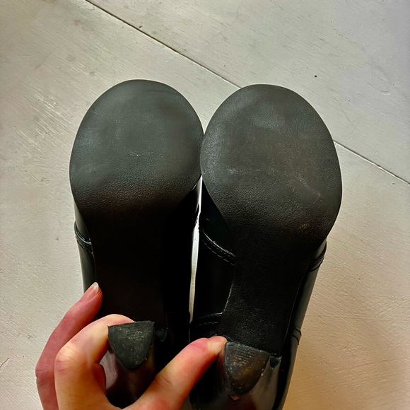 Expressions Black leather lace up.Sz. 6M - Picture 5 of 5